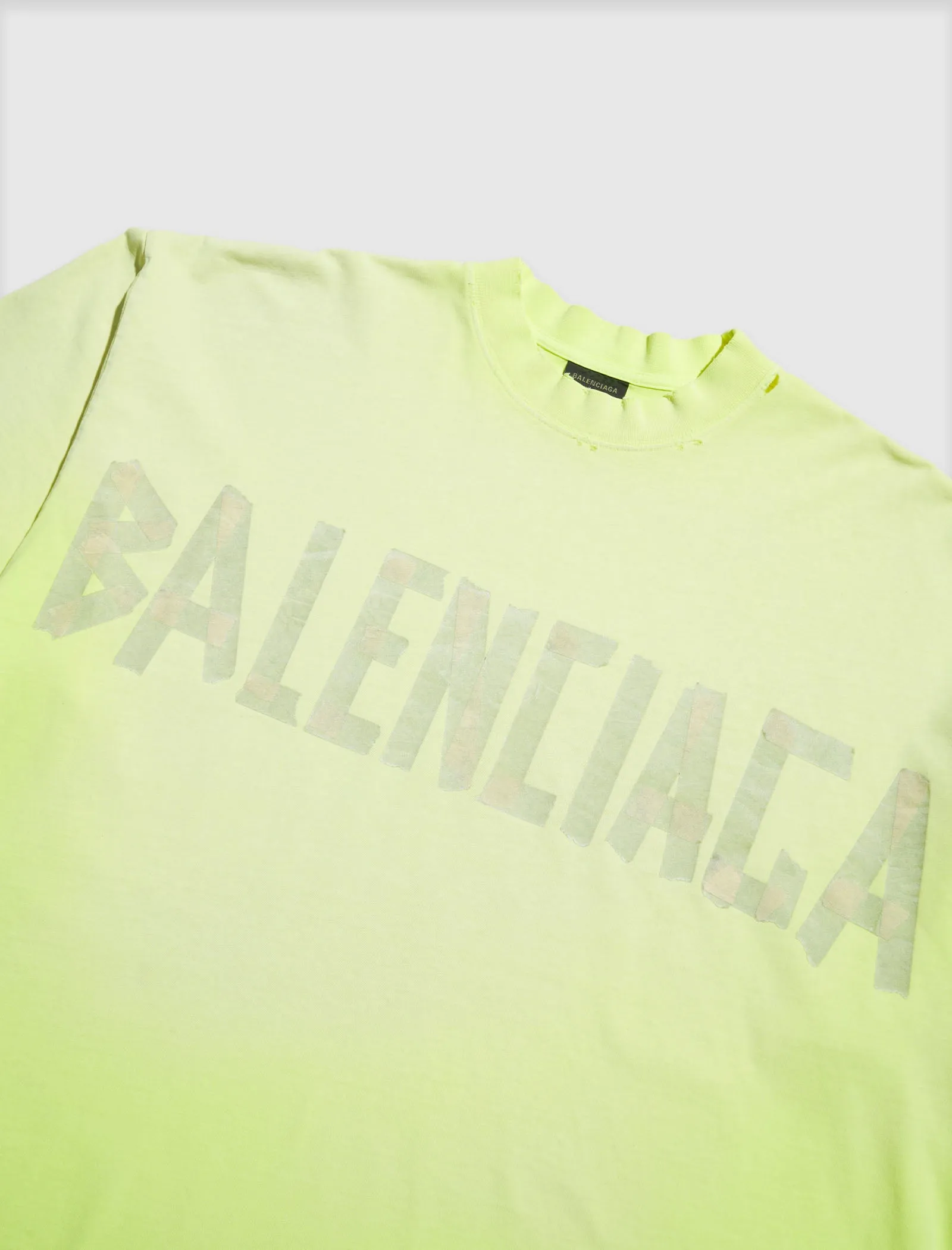 MEDIUM FIT T-SHIRT