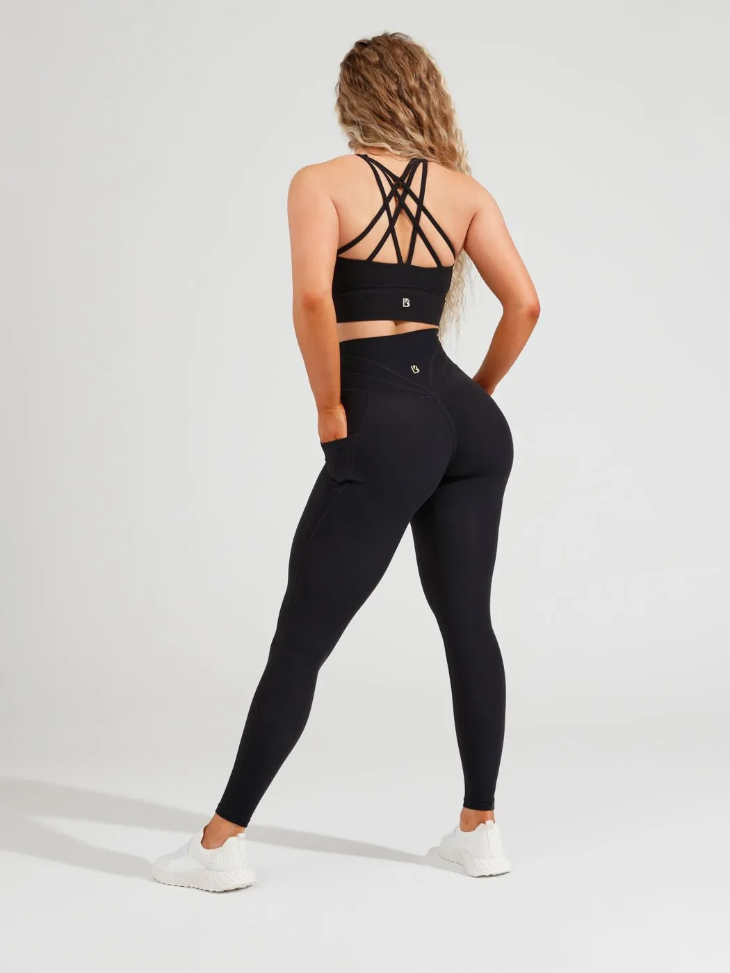 Revolution Sports Bra - Onyx Black